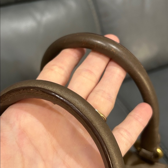 Coach Ashely Satchel - Picture 3 of 14